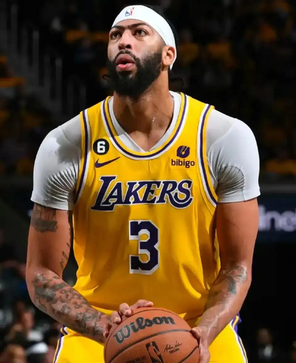 JIUYOU-浓眉哥重返赛场，领先优势明显首场状态出色，利物浦观众沸腾！的简单介绍