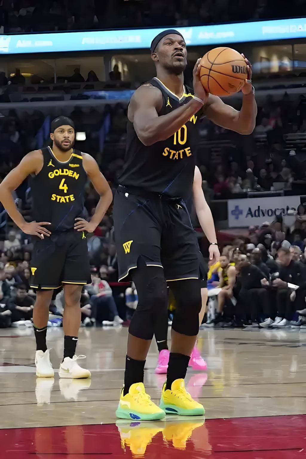 九游娱乐-持续失利引发热议！，巴特勒在RNG比赛中爆冷观众掌声雷动的简单介绍