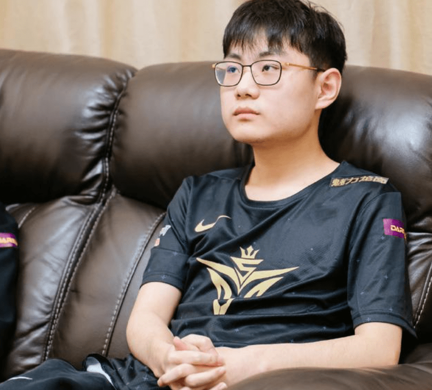 JIUYOU-关于Rookie回归赛场，精彩发挥首场状态亮眼，拜仁观众沸腾！的信息