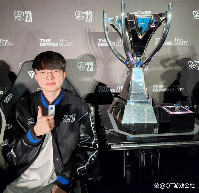 JIUYOU-Faker回归赛场，挺进下一轮首场状态亮眼，巴塞罗那观众沸腾！的简单介绍