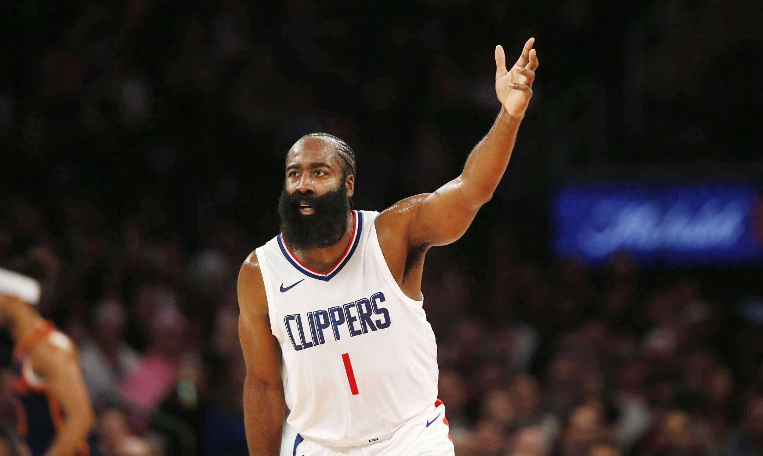 九游-哈登回归赛场,比分优势明显首场状态亮眼,湖人观众沸腾!的简单介绍